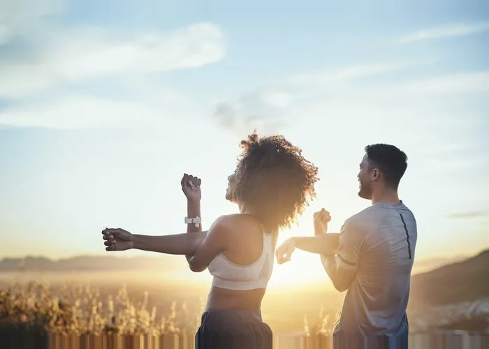 couple building a healthy routine.